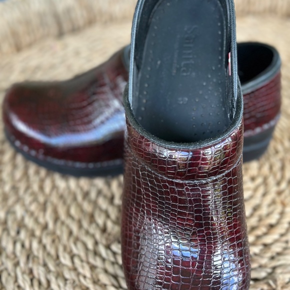 Sanita Professional Nursing Clogs - Picture 3 of 9